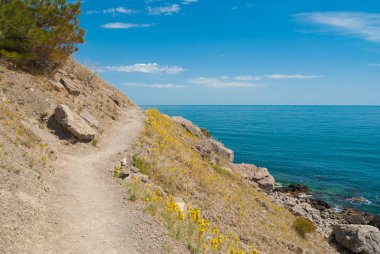 Golitsyn yolu Noviy Svet tatil bir Karadeniz kıyısında, Kırım yarımadası Koba-Kaya mountain yakınındaki