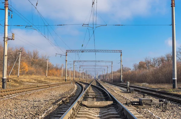 秋のシーズンでウクライナの鉄道風景 — ストック写真