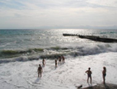 Bulanık arka plan - yaz tatili fırtınalı denizden