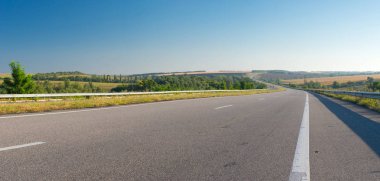 Ukrayna 'nın orta kesimindeki Novomoskovsk kenti yakınlarında sabah manzarası