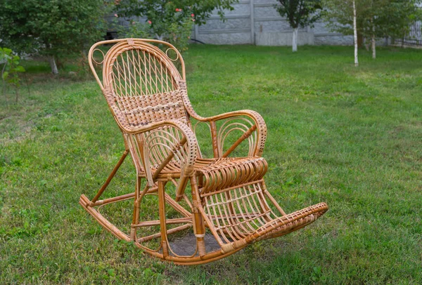 Cadeira Balanço Vime Jardim — Fotografia de Stock