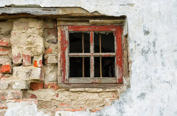 Kleines Fenster Einem Alten Ruinösen Haus — Stockfoto