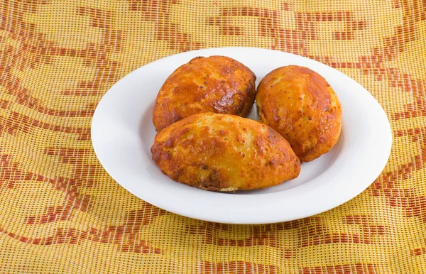 Tres Empanadas Cuajada Plato Blanco —  Fotos de Stock