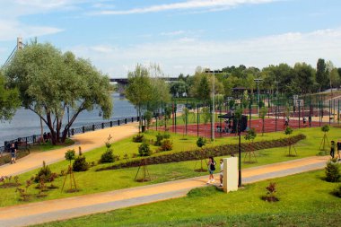 Kiev, Ukrayna - 29 Haziran 2018: Obolon setin Ukrayna sermaye, rekreasyon yerli halk ve turistler arasında popüler yer Kuzey kesiminde, oyun.