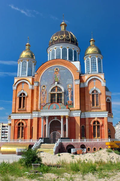 Kiev Ucrânia Junho 2018 Cruz Ouro Topo Cúpula Catedral Sviato — Fotografia de Stock