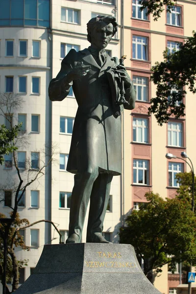 Varsovia Polonia Junio 2018 Monumento Taras Shevchenko Famoso Poeta Escritor —  Fotos de Stock