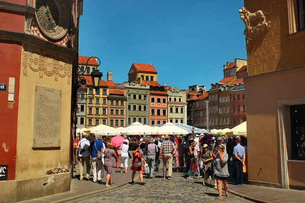 Varšava Polsko Června 2018 Turisté Historické Tržiště Varšavské Staré Město — Stock fotografie