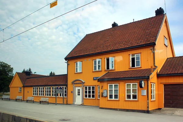 Noruega Junho 2018 Estação Ferroviária Localizada Telemark Linha Sorlandet Estação — Fotografia de Stock