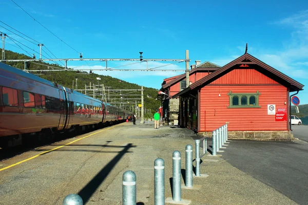 Haugastol Noruega Junio 2018 Estación Tren Haugastol Línea Bergen Oslo — Foto de Stock