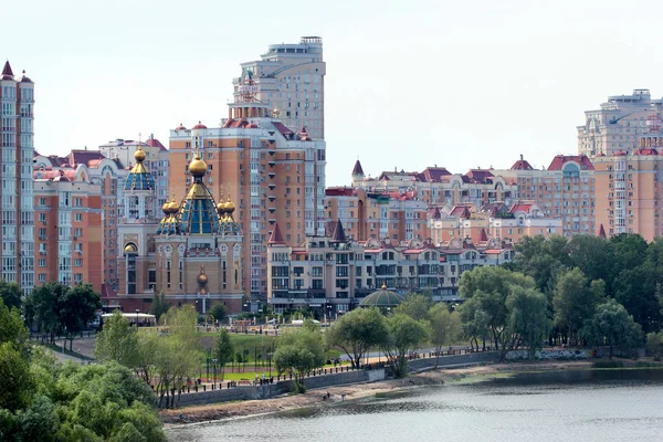 Kiev Oekraïne Juni 2018 Obolon Embankment Noordelijk Deel Van Oekraïense — Stockfoto