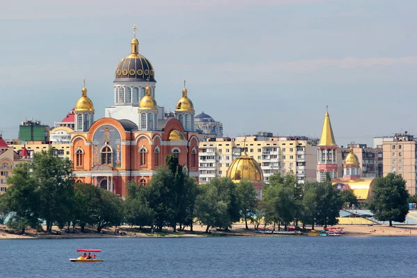 Kiev Oekraïne Juni 2018 Obolon Embankment Noordelijk Deel Van Oekraïense — Stockfoto