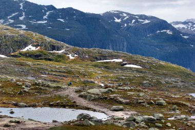 Giderken Trolltunga, Hordaland İlçesi, Norveç