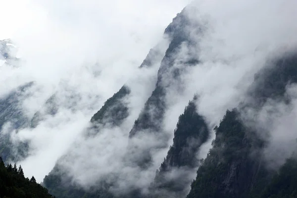 Montañas Brumosas Cerca Odda Noruega — Foto de Stock