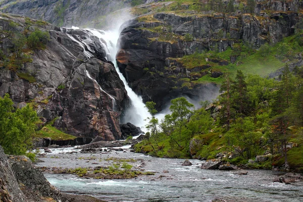 Nykkjesoyfossen Husedalen Kinsarvik ノルウェーの つの滝のカスケードの — ストック写真