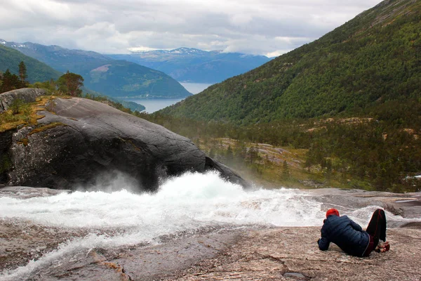 Bir Fotoğrafçı Alarak Resmini Husedalen Vadisi Kinsarvik Norveç — Stok fotoğraf