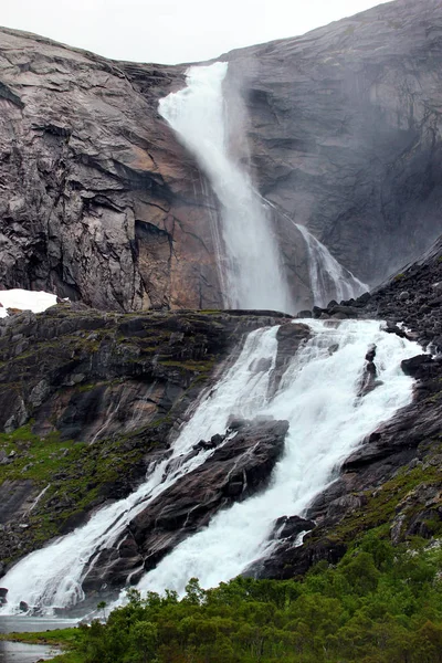 Sotefossen Husedalen Kinsarvik ノルウェーの つの滝のカスケードで最高 — ストック写真