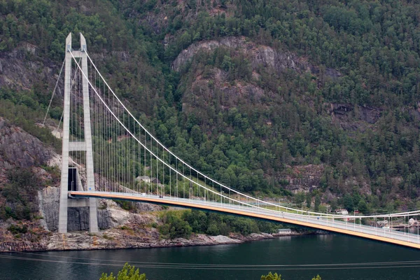 Hardanger Bridge Najdłuższy Most Wiszący Całej Gałęzi Eidfjorden Hardangerfjorden Regionie — Zdjęcie stockowe