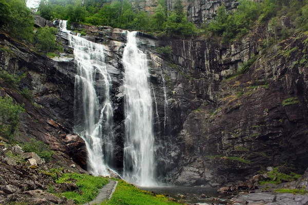 Skjervsfossen Cachoeira Condado Hordaland Noruega — Fotografia de Stock