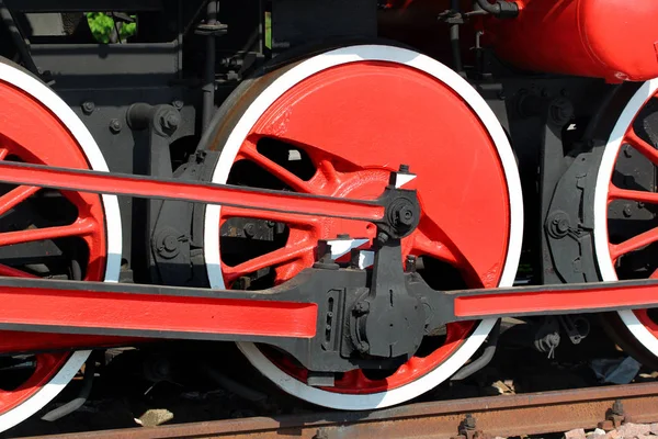 Rot Lackierte Räder Einer Dampflokomotive — Stockfoto