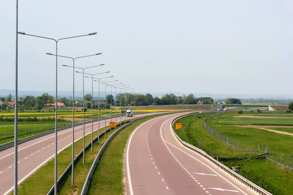 波兰乔蒂涅克 2018年5月5日 波兰东部 奥特斯特拉达高速公路 东西高速公路是欧洲路线 E40 的一部分 — 图库照片