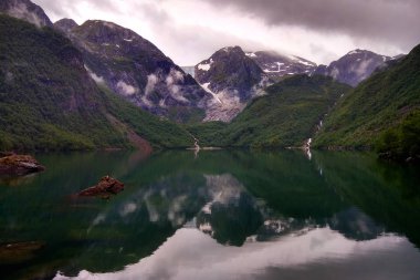 Lake Bondhus Folgefonna Ulusal Park, Hordaland İlçesi, Norveç