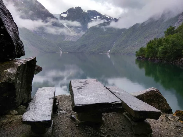 Steintische Und Bänke See Bondhus Folgefonna Nationalpark Hordaland County Norwegen — Stockfoto