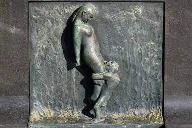 Oslo, Norveç - 26 Haziran 2018: Heykel çalışmaları ve Gustav Vigeland şık Park, popüler turizm Norveç başkenti sanatsal nesneler.