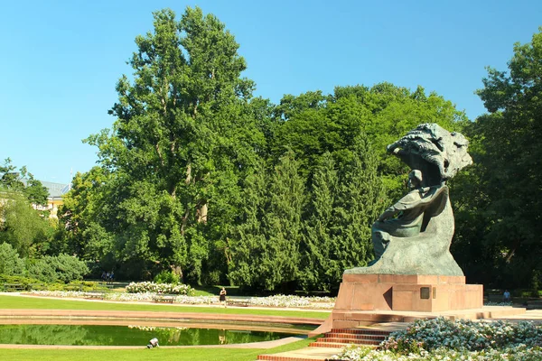 Варшава Польша Июня 2018 Года Памятник Фредерику Шопену Королевском Парке — стоковое фото