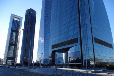 Modern gökdelenler Madrid, İspanya