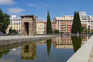 Madrid, İspanya - 1 Mayıs 2017: Debod Tapınağı, antik bir Egyptia