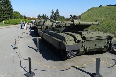 Kiev, Ukrayna - 29 Eylül 2017: İnci,'deki eski askeri makine