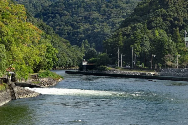 Vista do rio Uji em Uji, perto de Kyoto, Japão — Fotografia de Stock