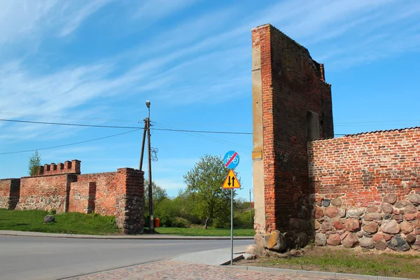 Bartoszyce County, Warmian-Masurian Voivodeship, Polonya Sepopol kasaba eski duvarlar. 1945 önce Almanya 'nın bir parçası oldu (Doğu Prusya). — Stok fotoğraf