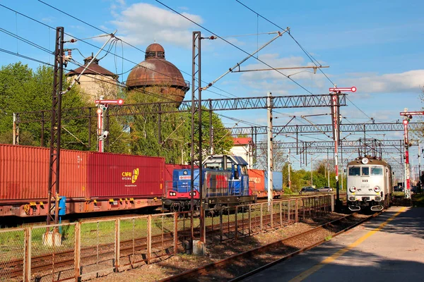 Estación de ferrocarril histórica en Korsze, un cruce ferroviario, situado a lo largo de la línea Olsztyn - Skandawa y Elk-Bartoszyce . — Foto de Stock