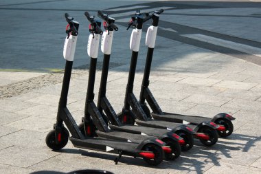 Elektrikli scooter Varşova, Polonya her yerde