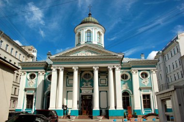  Rusya'daki en eski Ermeni kiliselerinden biri olan Nevsky Prospect'teki Aziz Catherine Ermeni Apostolik Kilisesi.