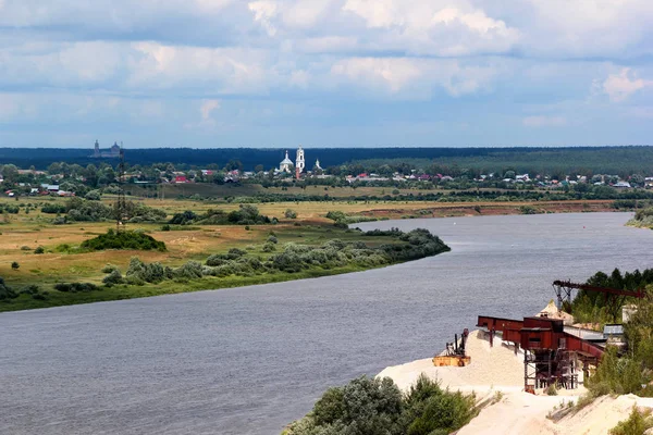 Вид на реку Ока в районе города Климов Рязанской области — стоковое фото