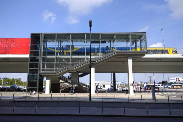 Aeropuerto Internacional Gdansk Lech Walesa en Gdansk, Polonia — Foto de Stock