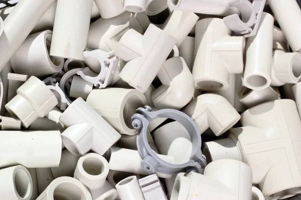 Boru Tesisatı Olarak Kullanılan Plastik Boru Parçaları — Stok fotoğraf
