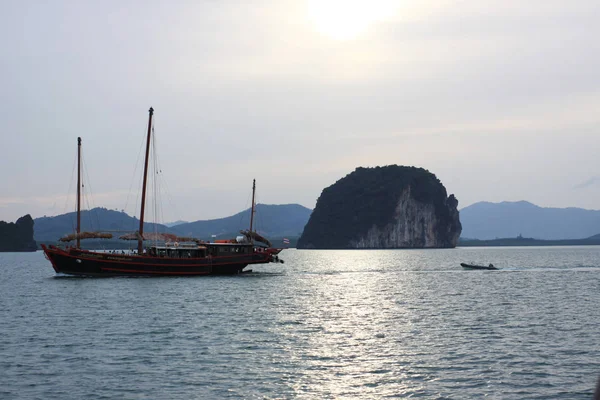 Phuket Pôr Sol Com Barcos — Fotografia de Stock