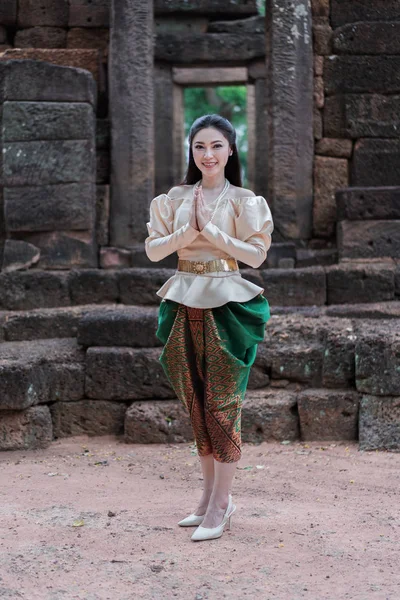 Beautiful Woman Thai Traditional Dress Pay Respect — Stock Photo, Image