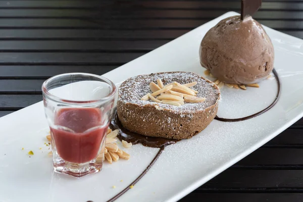 Pastel Lava Chocolate Con Helado Plato — Foto de Stock