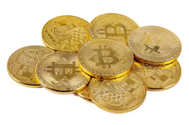 Altın bitcoin beyaz bir arka plan üzerinde izole