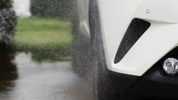 Spray Agua Para Lavar Una Rueda Coche — Foto de Stock