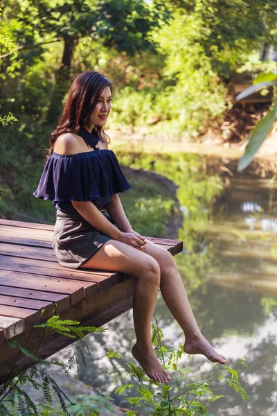 Woman Resting Edge Wooden Jetty — Stock Photo, Image