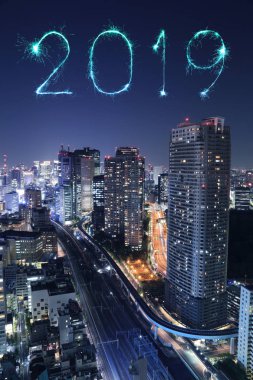 2019 mutlu yeni yıl havai fişek ışıltı ile Tokyo cityscape geceleri, Japonya