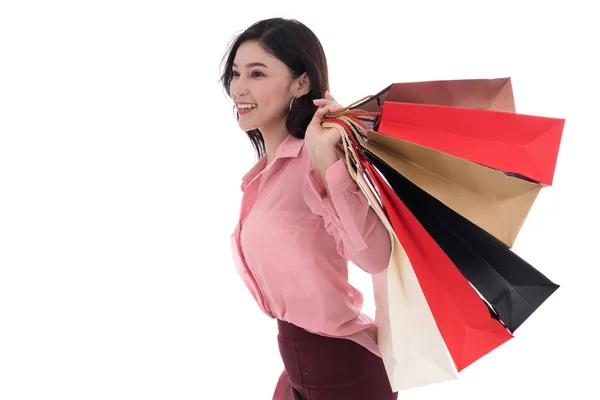 Ευτυχισμένη Γυναίκα Κρατώντας Την Τσάντα Για Ψώνια Απομονωθεί Λευκό Φόντο — Φωτογραφία Αρχείου