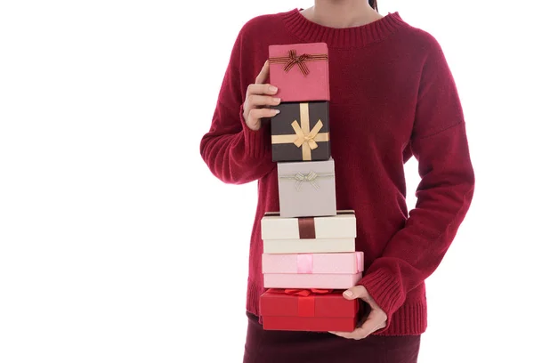 Mulher Segurando Caixa Presente Natal Isolado Fundo Branco — Fotografia de Stock