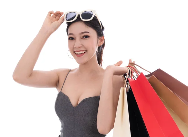 Jovem Alegre Segurando Saco Compras Isolado Fundo Branco — Fotografia de Stock