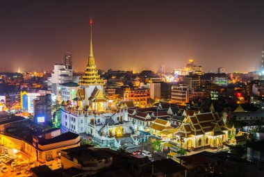 Bangkok, Tayland-Aralık 1, 2018: Wat traimitr withayaram Tapınağı gece Bangkok, Tayland